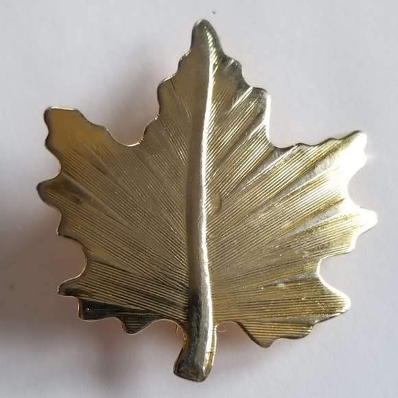 Vintage maple leaf brooch fall pin nature silver gold tone jewelry autumn - Picture 2 of 13